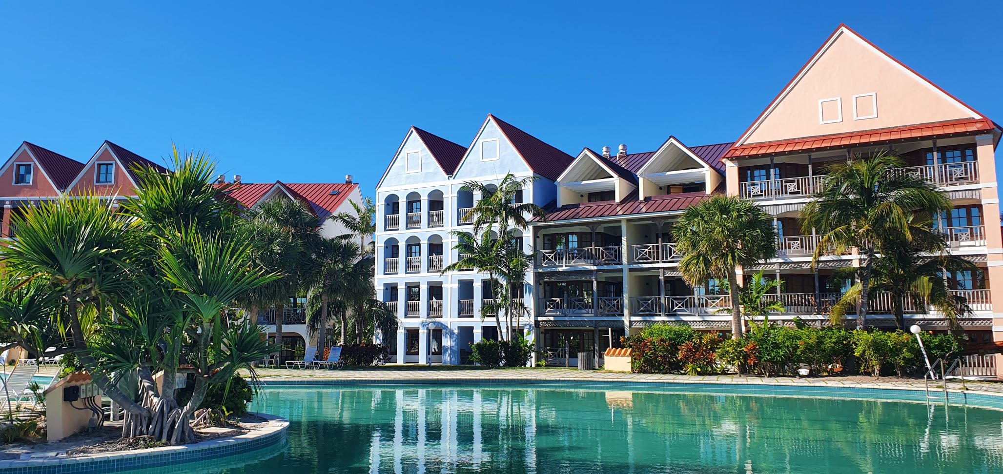 Taino Beach Resort - hotel exterior